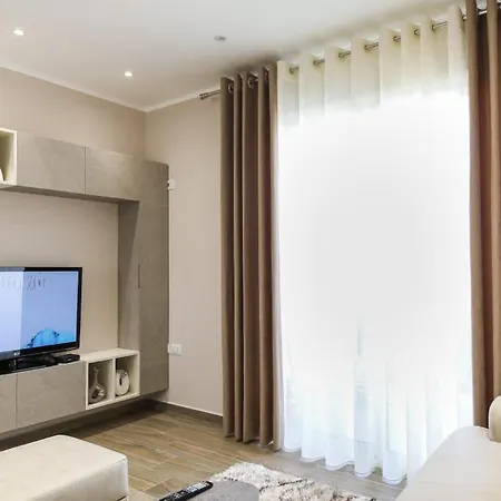Valbona Apartament'S 1 Vlore Exterior photo